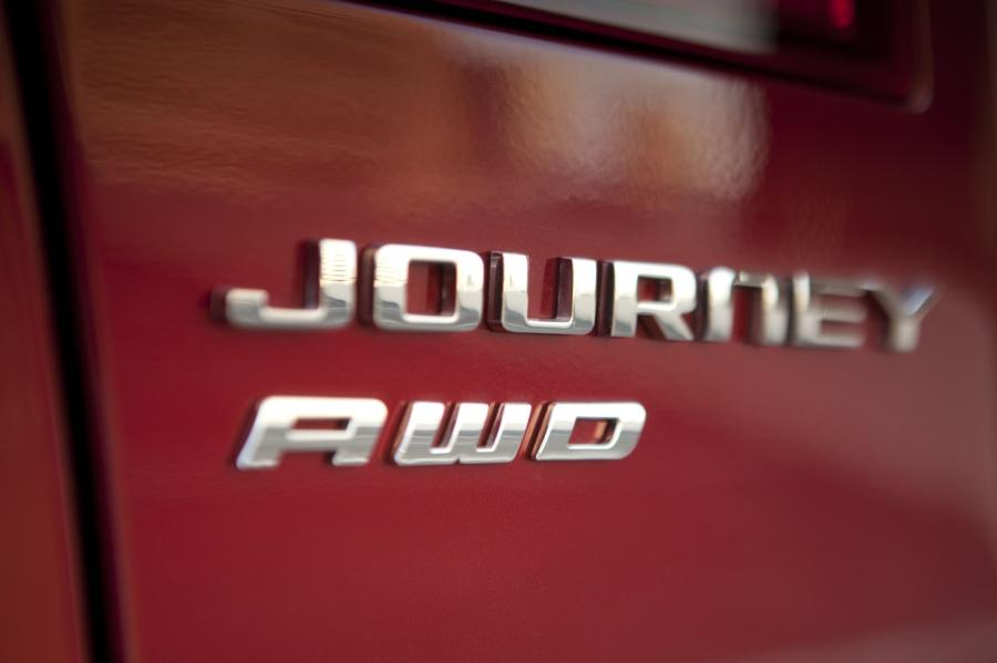  Dodge Journey 2011 года  (фото 47 из 69)